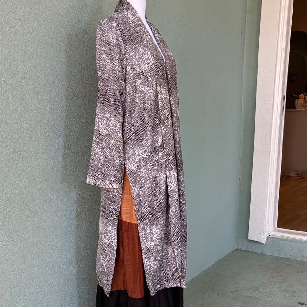 Bb Dakota Gray Patterned Open Front Duster - image 4